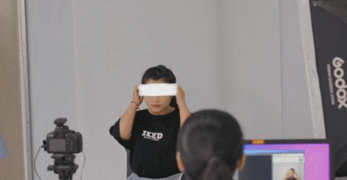 DƬ